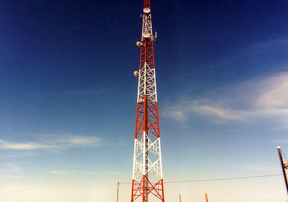 Three-legged heavy-load steel structure installed on a mountain ridge